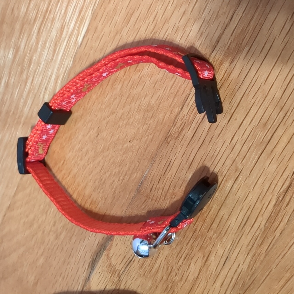 Red and Blue Pet Collars with Bells NEW - Picture 3 of 4
